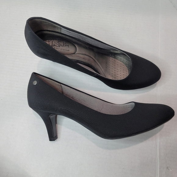 LifeStride Parigi Round Toe Pumps in Black Size 10 W - Picture 13 of 13